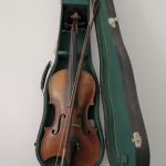 879 4332 VIOLIN WITH BOW